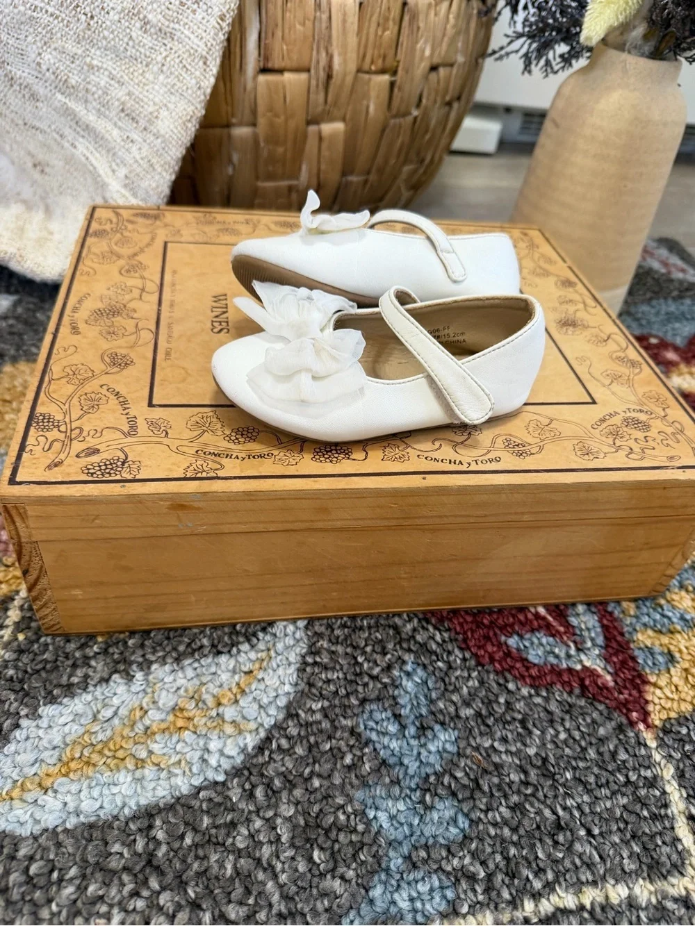 Thee Bron 7T Toddler Girl White Mary Jane Ballet Dress Shoes Bow Accent